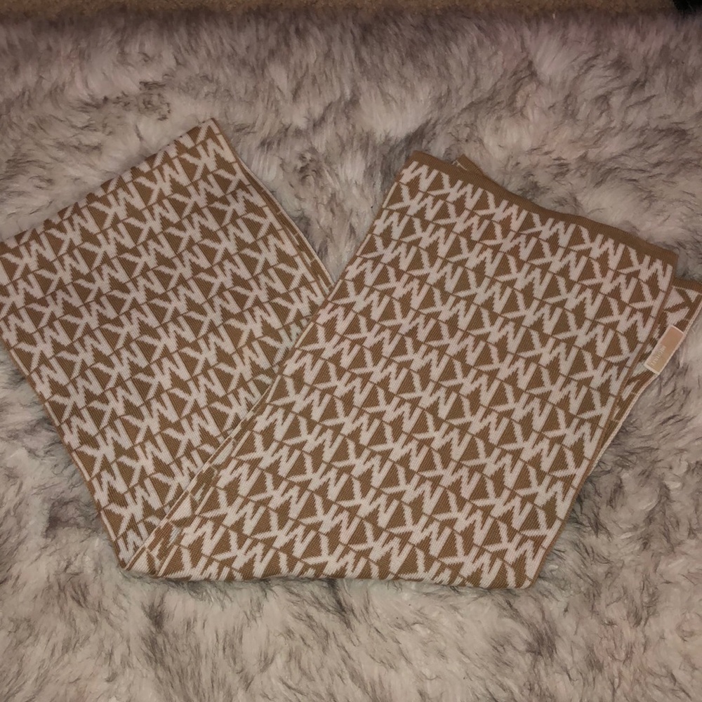 Authentic Michael kors scarf